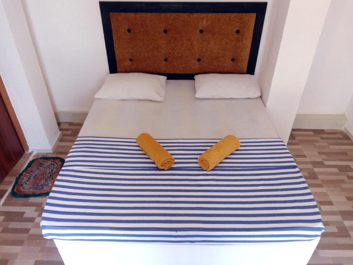 Bed and breakfast Big House Uda Walawe Extérieur photo