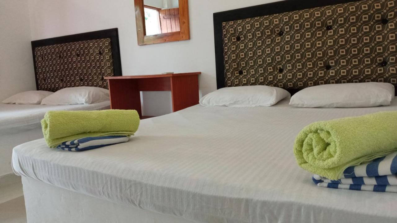 Bed and breakfast Big House Uda Walawe Extérieur photo